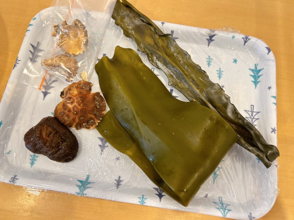 ☆食育～おいしさの秘密「だし」を飲んでみよう～☆
